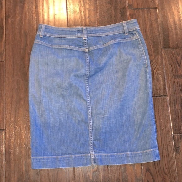 BANANA REPUBLIC jean skirt size 8 - Picture 5 of 5